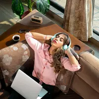 zodiak-zodiak ini suka bersantai di rumah/shutterstock/getmystock