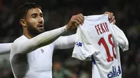 Nabil Fekir melakukan selebrasi gol serupa dengan Lionel Messi yang memicu kontrovesi (Givemesport).