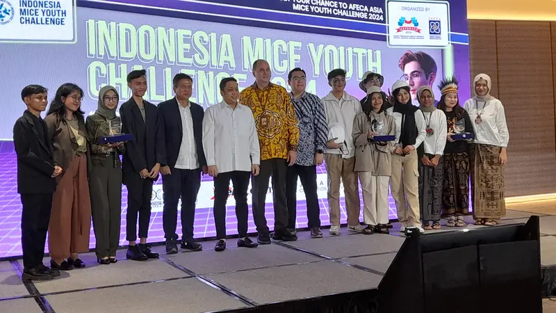 Bawakan Tema Kentang Goreng, Mahasiswa Universitas Prasetya Mulya Menang Lomba Indonesia MICE Youth Challenge 2024