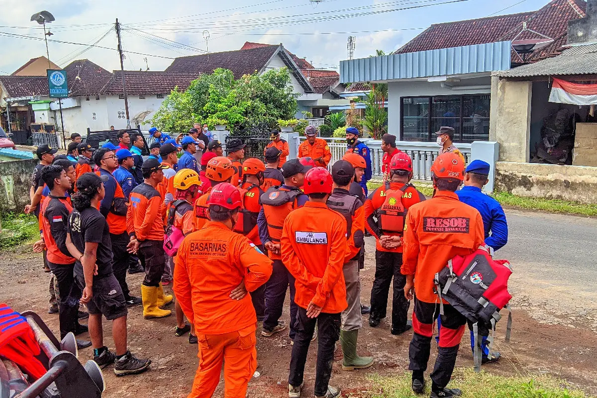 Tim SAR gabungan menemukan bocah MWZ (12) dalam keadaan meninggal dunia. (Dian Kurniawan/Liputan6.com)