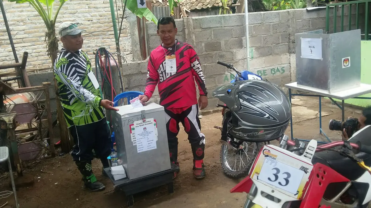 Biar Sportif, KPPS di Bantul Bergaya Pembalap Motor Trail