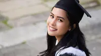Maudy Ayunda Resmi Jadi Sarjana Universitas Oxford