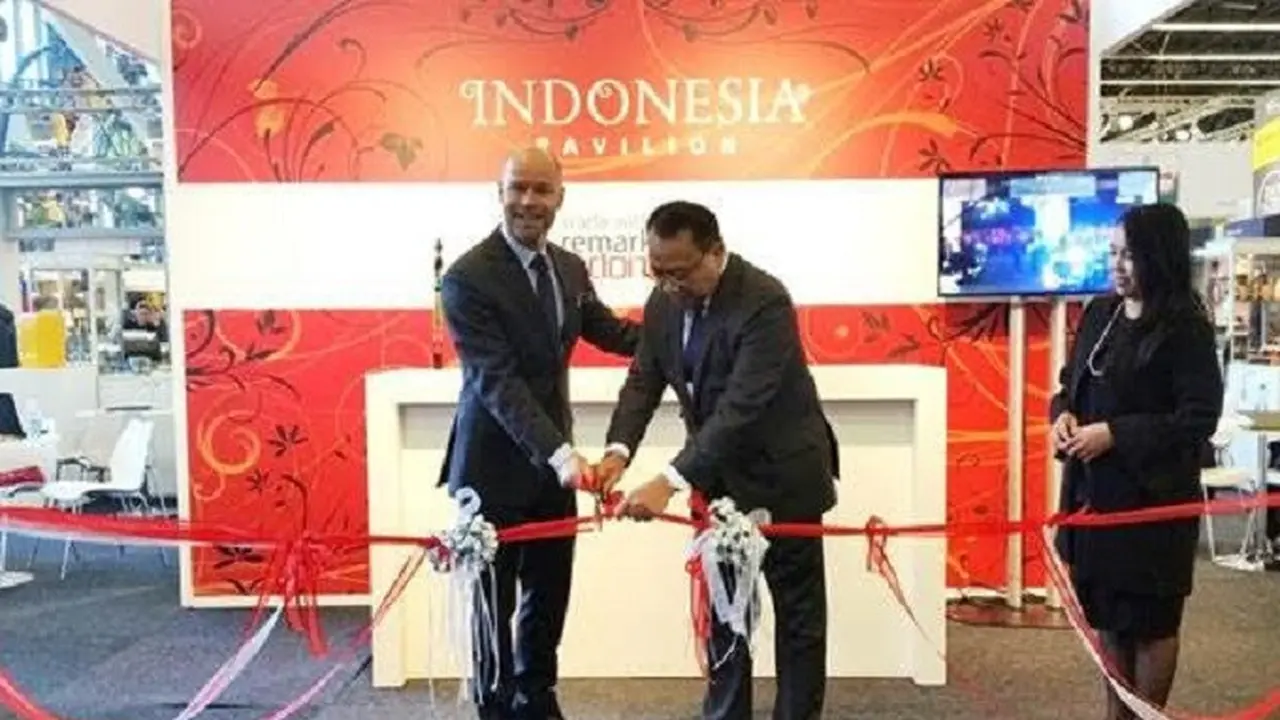 Duta Besar RI untuk Belanda I Gusti Agung Wesaka Puja membuka Paviliun Indonesia 2018 (KBRI Den Haag)