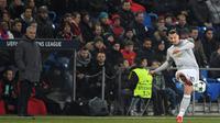 Penyerang Manchester United, Zlatan Ibrahimovic, mencetak rekor sebagai pemain pertama yang tampil bersama tujuh klub berbeda di Liga Champions (AFP Photo/Patrick Hertzog).