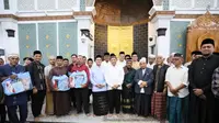 Kasatgas Tito Karnavian Tinjau Pemulihan Aceh dan Bagikan Paket Bantuan Perlengkapan Ibadah