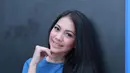 Selain menghibur kakaknya, Kezia berusaha menghibur dua keponakannya, Lovely Maria Rumangkang dan Junio McKenzie Rumangkang. (Galih W Satria/Bintang.com)