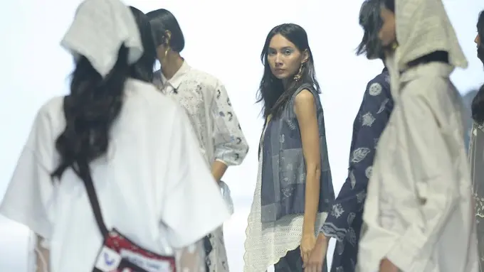 Denim Ramah Lingkungan dari Sejauh Mata Memandang di Jakarta Fashion Week 2024
