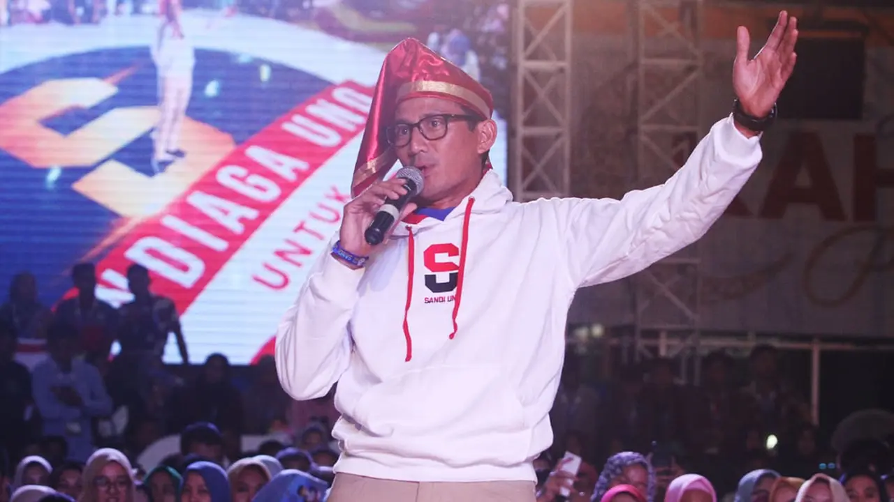 Sandiaga Uno Sapa Milenial Makassar