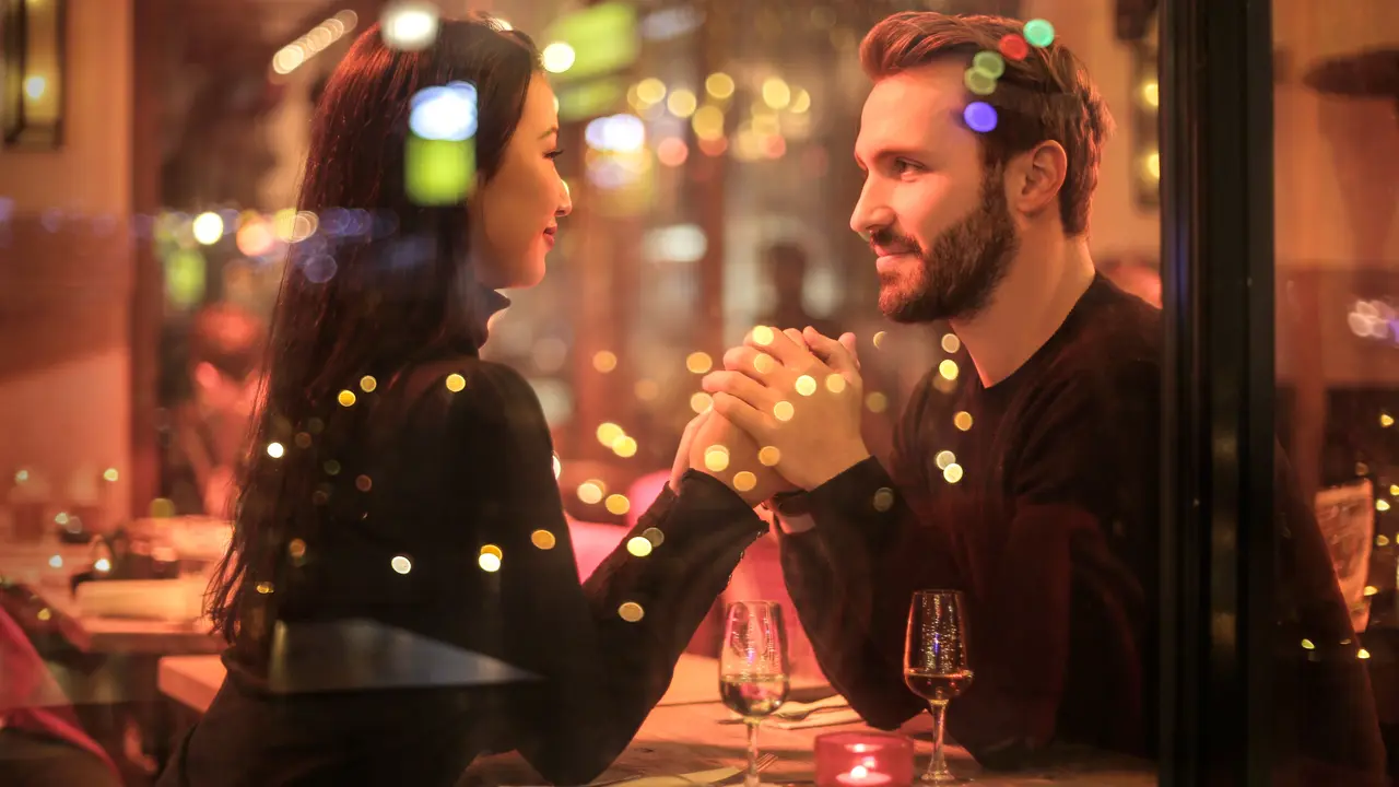 6 Perbedaan yang Paling Terlihat Saat Kencan di Usia 20-an dan 30-an