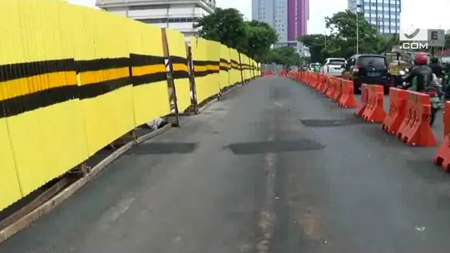 Jalan raya Gubeng yang sempat ambles telah diperbaiki Pemkot Surabaya. Namun kini muncul keretakan jalanan yang menyebabkan kerawanan bagi pengendara.