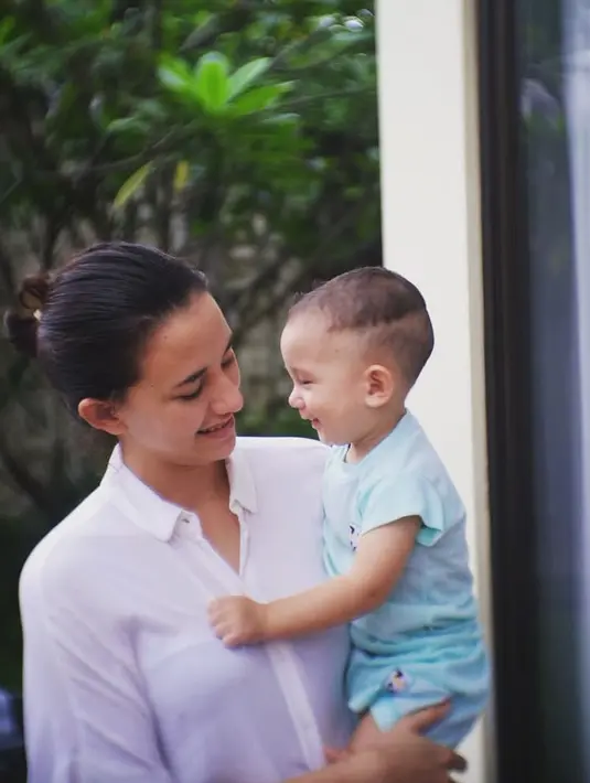 (Instagram/dahliachr)