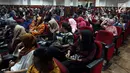 Antusiasme peserta saat mengikuti Emtek Goes To Campus (EGTC) di Universitas Muhammadiyah Malang, Selasa (25/9). EGTC menghadirkan kompetisi news presenter, inspiring sharing, dan entertainment talk. (Liputan6.com/JohanTallo)