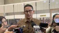 Menteri Pariwisata Sandiaga Salahudin Uno saat menghadiri rapat di Kompleks DPR/MPR, Senayan, Jakarta. (Liputan6.com/Delvira Hutabarat)