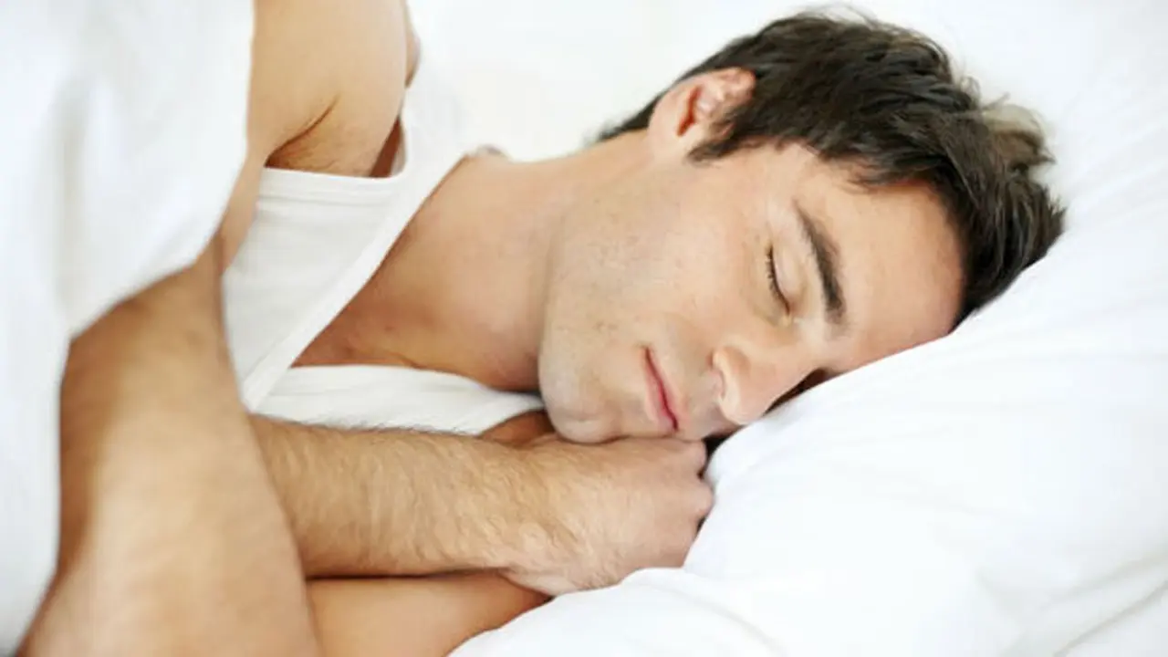 pria-tidur-130923b.jpg