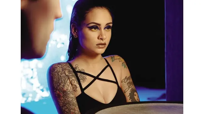 MAKE UP FOR EVER menggandeng Kehlani untuk menyemarakkan peluncuran dua produk riasan mata andalan. 