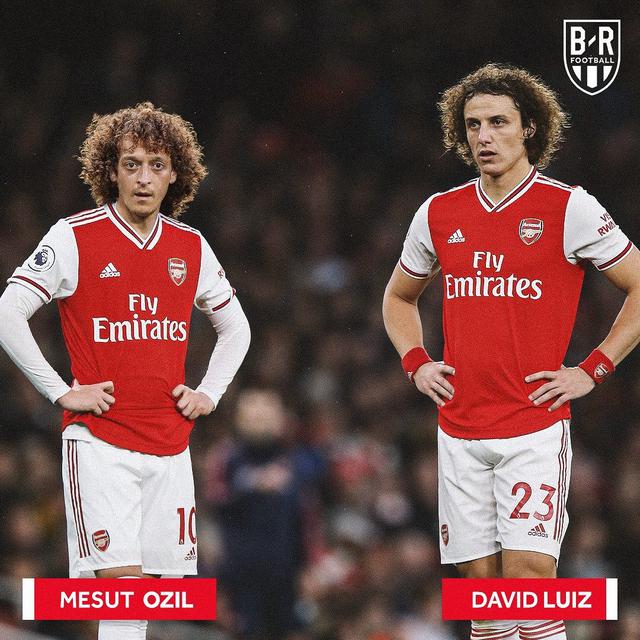 Mesut Ozil dan David Luiz
