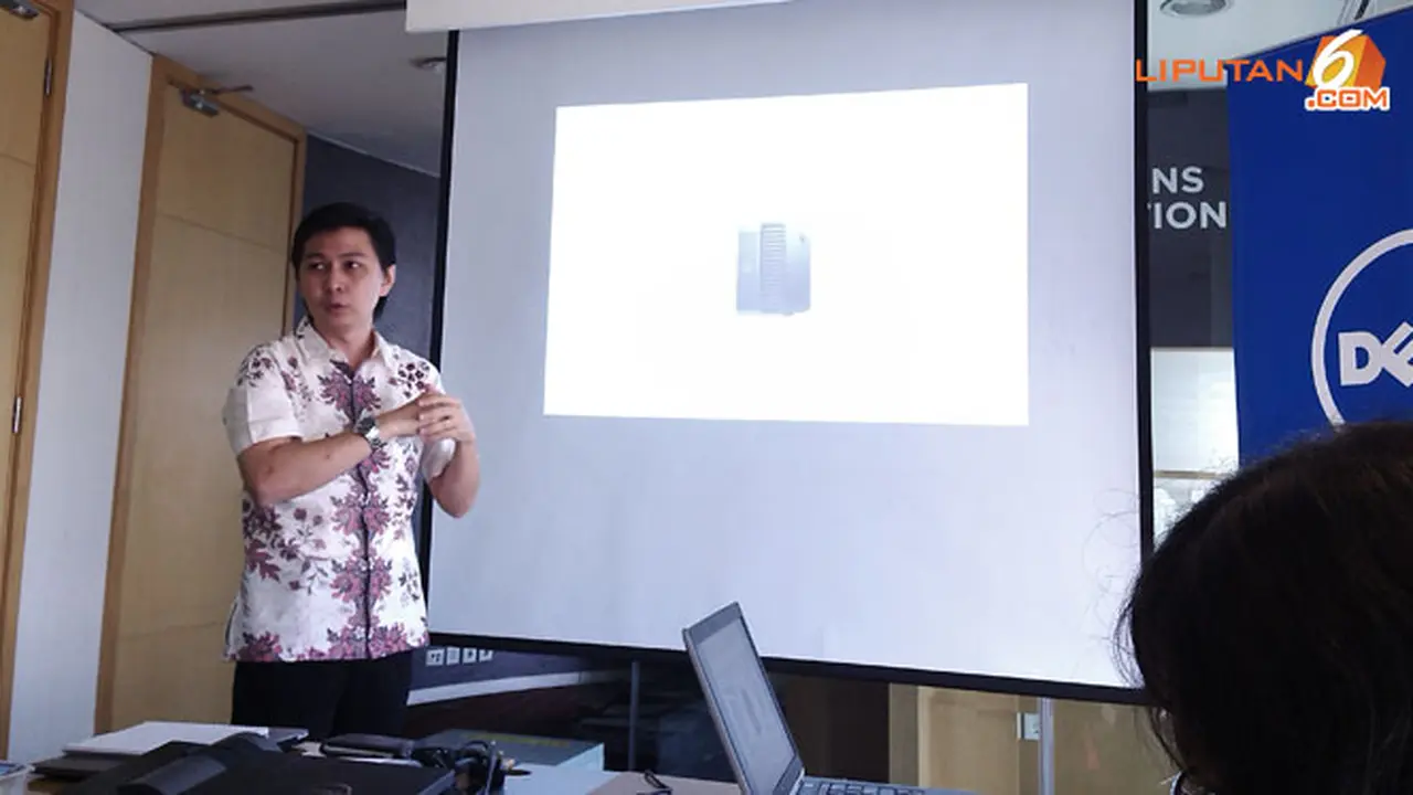 dell-ukm-130627b.jpg