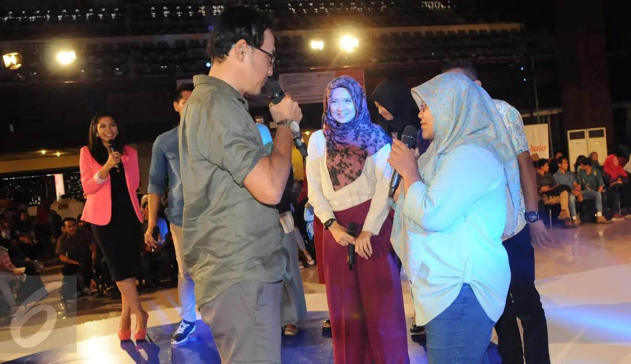 Pemain PPT,  Agus Kuncoro, Jarwo Kwat dan Artta Ivano beradu akting dengan peserta EGTC 2016  di Yogyakarta, Kamis (3/11). EGTC 2016 diramaikan oleh tokoh dan artis untuk memperkenalkan cara berakting di sebuah film. (Liputan6.com/Helmi Affandi)