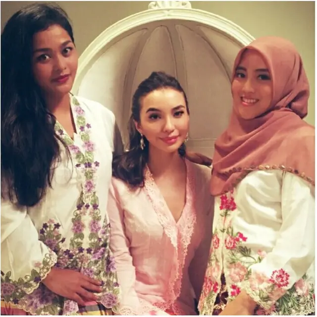 6 Potret Memukau Manohara dalam Balutan Kebaya, Pancarkan Kecantikan Alami