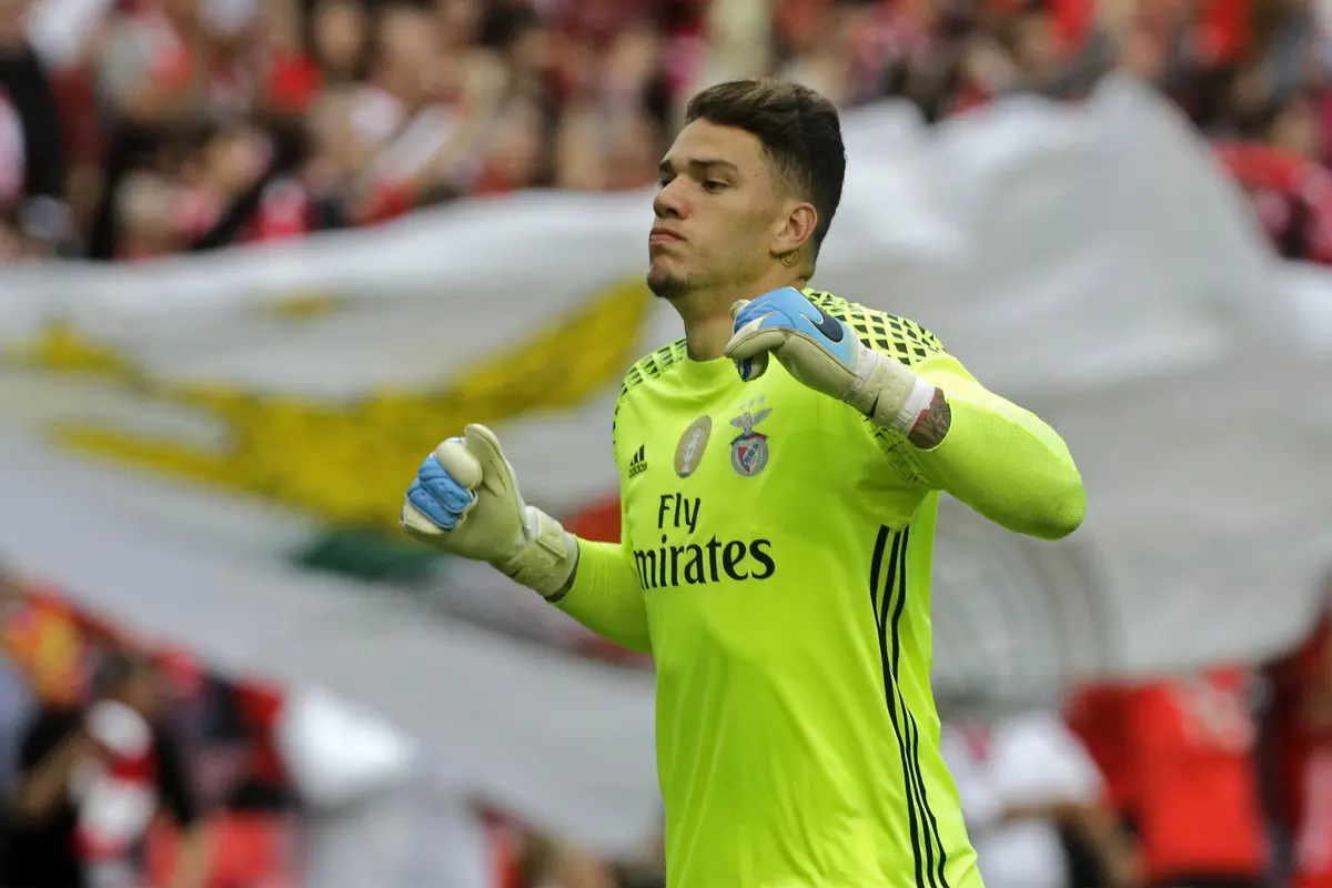 Pemain Baru City Gondol Penghargaan di Portugal