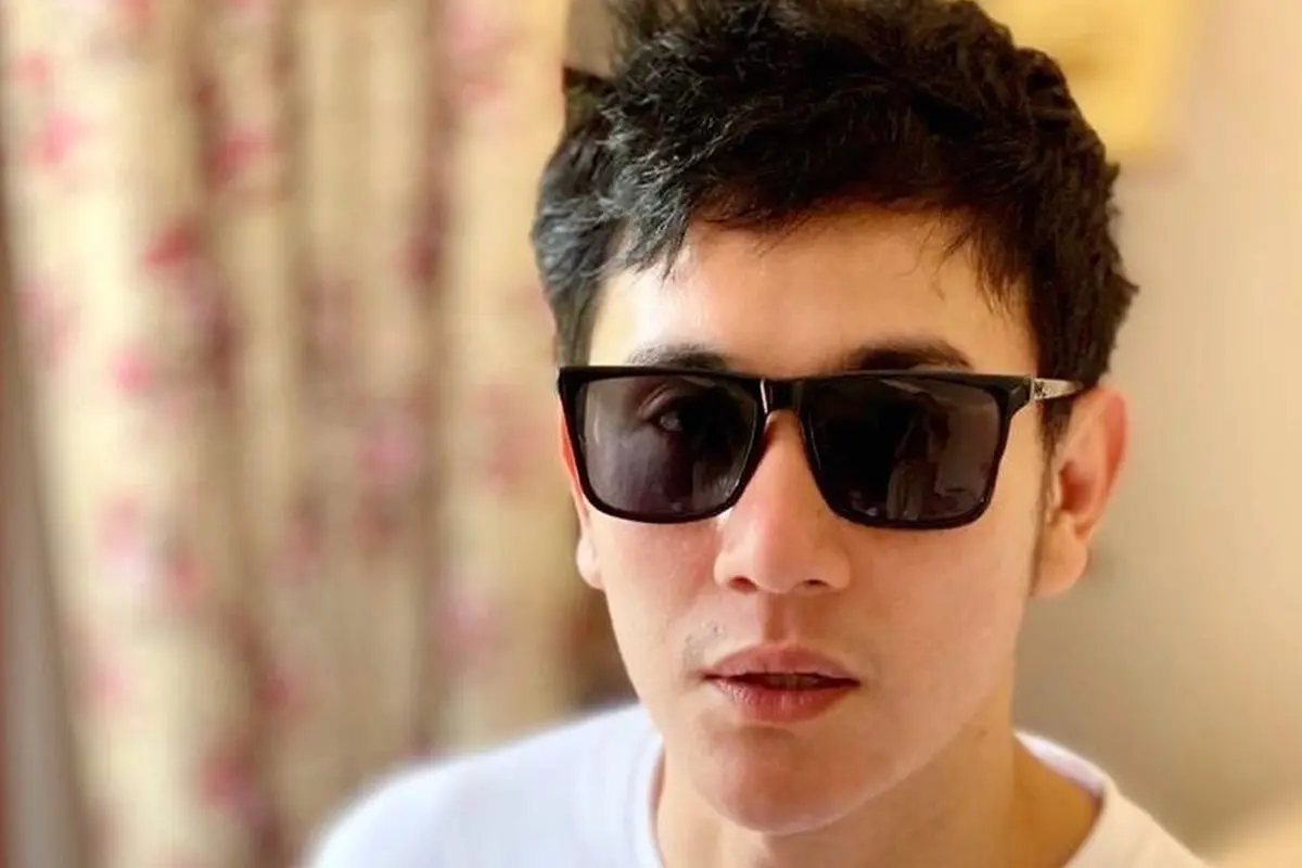 Vino G. Bastian. (Foto: Dok. Instagram @vinogbastian__)