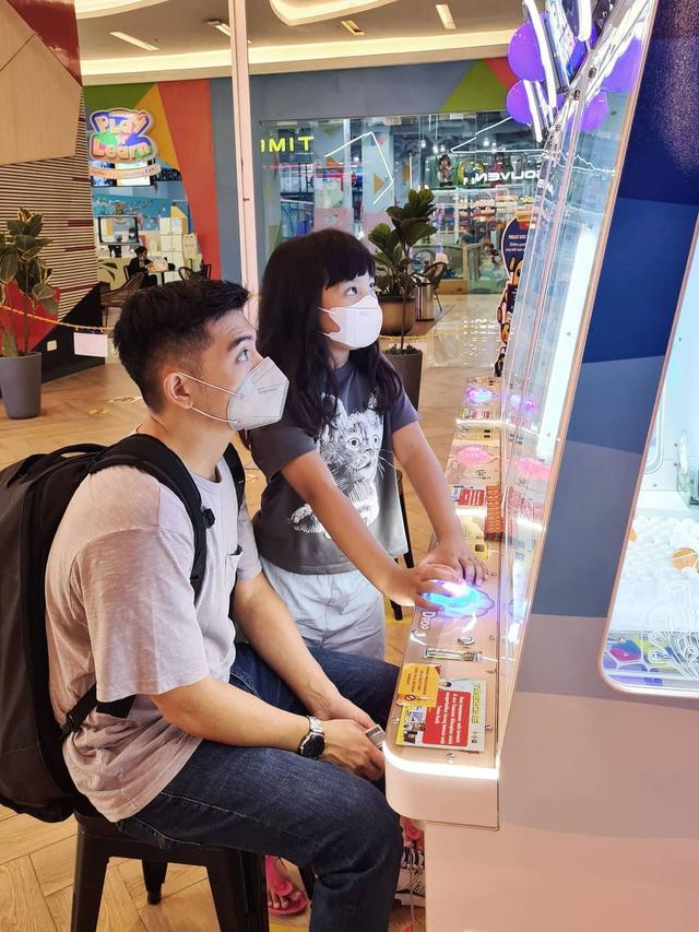 Dianggap Baby Face, Ini Potret 6 Artis Pria Usia 30an saat Momong Buah Hati