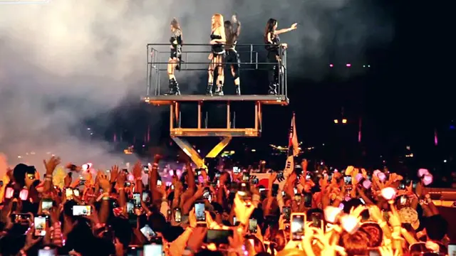 Blackpink tampil memukau di depan 125 ribu penonton Coachella 2023.