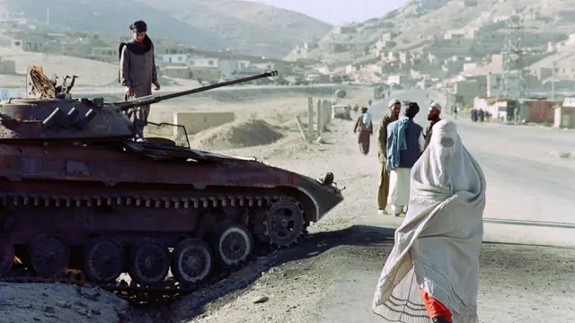 FOTO: Potret Wanita dan Anak-Anak Afghanistan di Tahun 1996