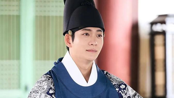 Kang Tae Oh di 'Moon River': Pesona Baru Pikat Hati Penggemar Usai Wamil