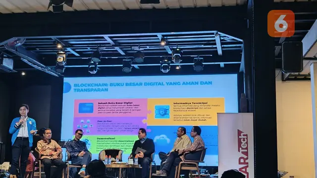 Diskusi tentang inovasi dan transformasi digital