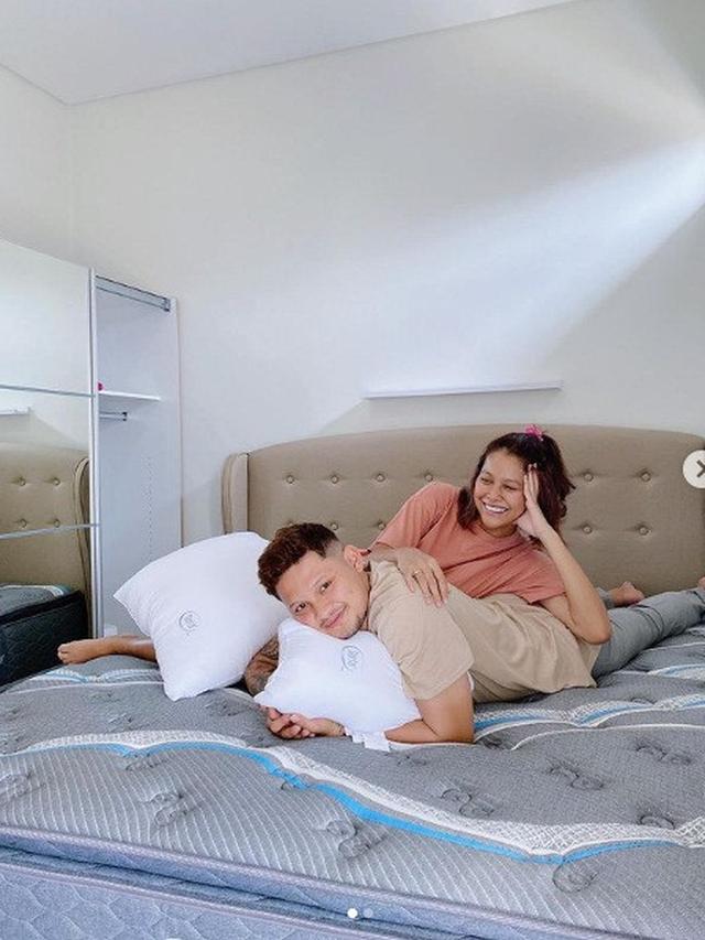 7 Potret Rumah Bunga Jelitha dan Syamsir Alam, Minimalis