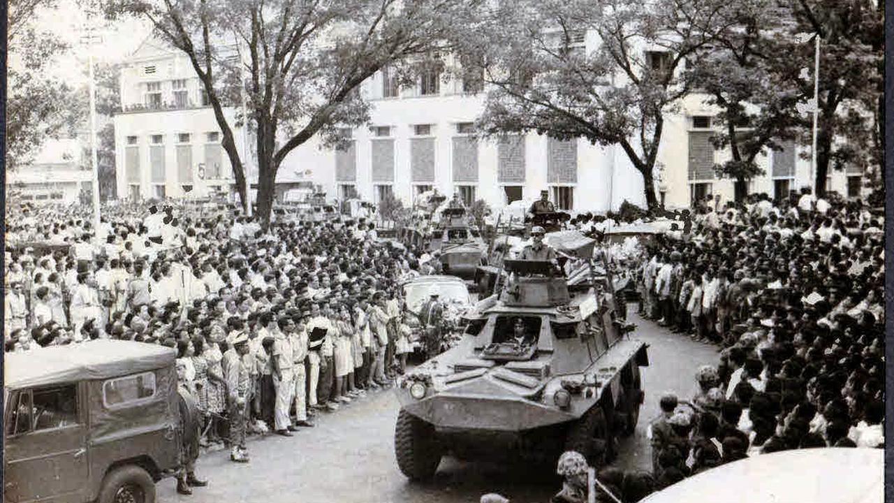 Iring-ringan jenazah Pahlawan Revolusi menuju Taman Makam Pahlawan 