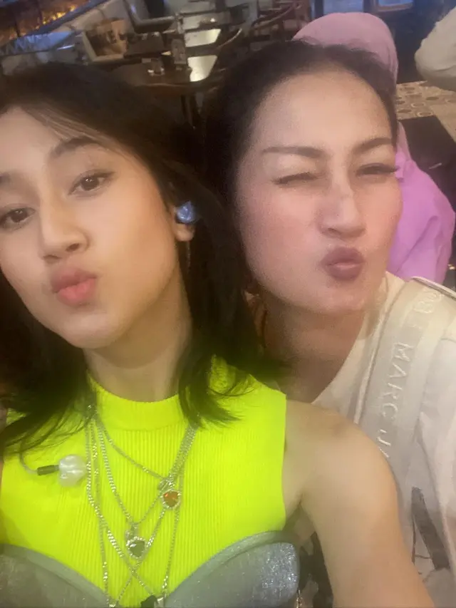 Keisya Levronka dan Ibunda