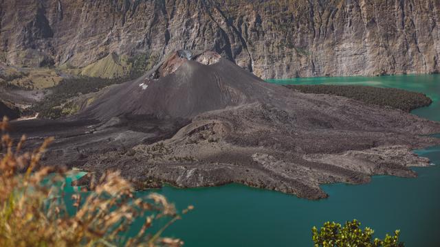 Ilustrasi Gunung Rinjani