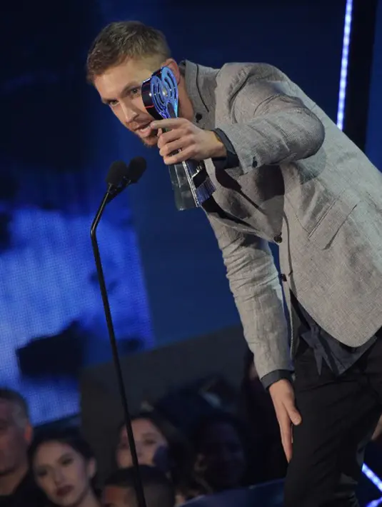 Hubungan yang tidak baik setelah sepasang kekasih memutuskan untuk berpisah memang biasa terjadi. Seperti Taylor dan Calvin pada waktu itu. Namun untuk sekarang ini, Calvin dikabarkan menyesal dengan ini. (AFP/Bintang.com)