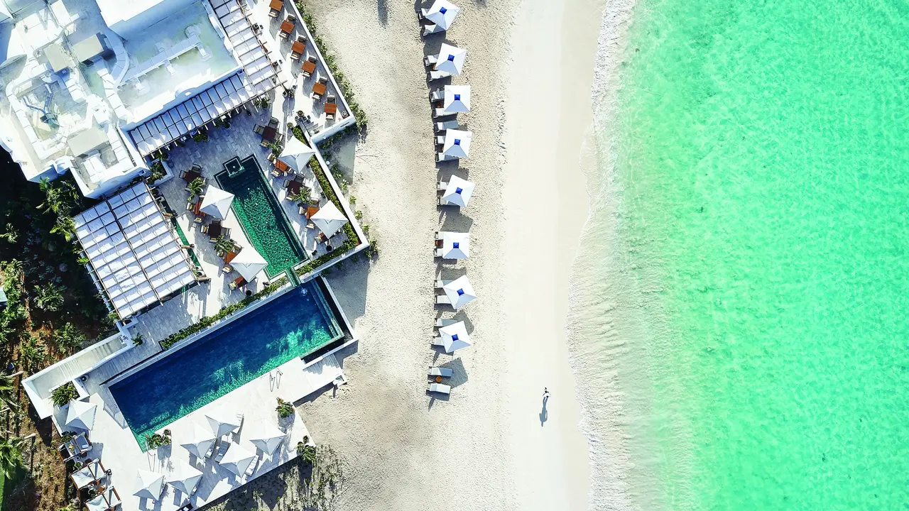 Pesona Tepi Pantai Anguilla dari Resor Berkelas