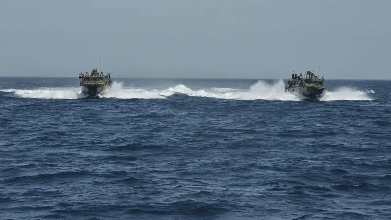 2 Kapal dan 10 Prajurit Angkatan Laut AS Ditahan Iran