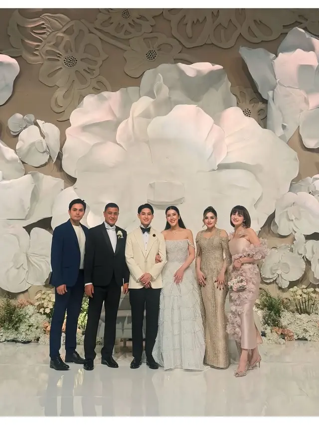 8 Potret Tamu Publik Figur di Pernikahan Teuku Rassya dan Cleantha Islan