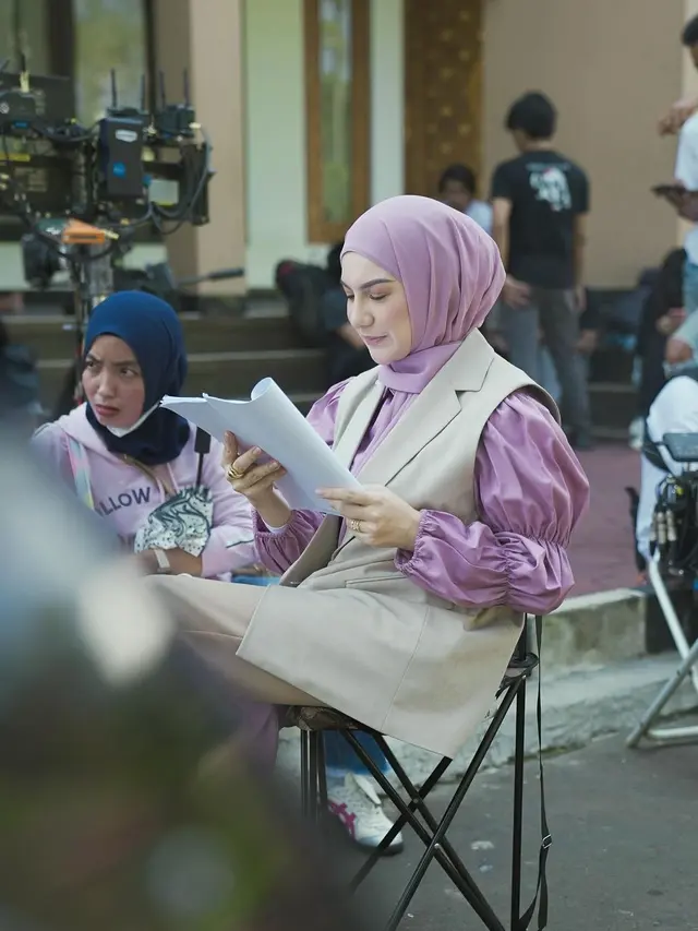 Irish Bella syuting sinetron (Instagram/_irishbella_)