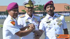 Citizen6, Surabaya: Hadir dalam acara tersebut Dankodikopsla Laksma TNI Yayat Achmad Hadirat, Kepala Staf Armatim (Kasarmatim) Laksma TNI Darwanto, Komanadan Lantamal V Surabaya Laksma TNI Sumadi. (Pengirim: Penkobangdikal)