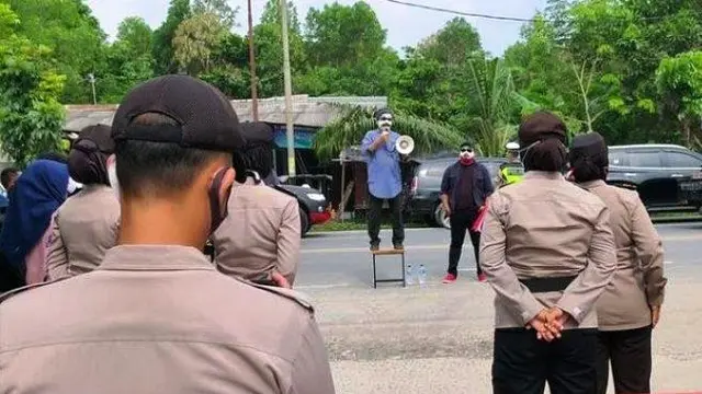 Hadiah Tikus Putih dari Pendukung Paslon Petahana ke KPUD Ogan Ilir