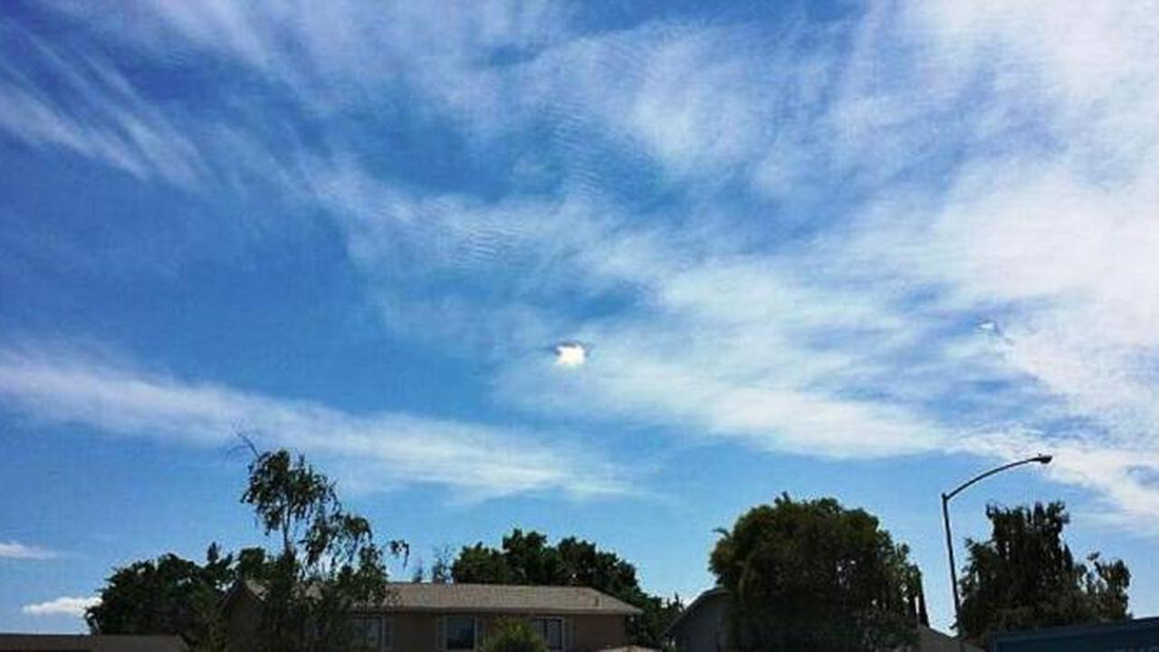 Penampakan Lubang Putih Misterius di California