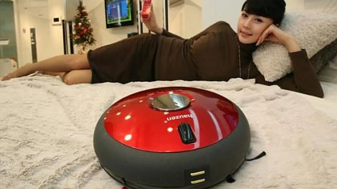 Robot Pembersih 'Telan' Rambut Pemiliknya yang Sedang Tidur