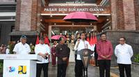 Presiden Joko Widodo atau Jokowi saat meresmikan Pasar Seni Sukawati yang terletak di Kabupaten Gianyar, Provinsi Bali pada Rabu (1/2/2023). (Dok. Biro Pers Sekretariat Presiden)