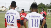 Shopee Liga 1: Persipura Sabar Menunggu Jawaban Persebaya Terkait Tawaran untuk Uji Coba