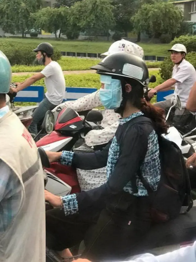 6 Momen Tak Biasa di Jalanan Tertangkap Kamera, Bikin Bingung