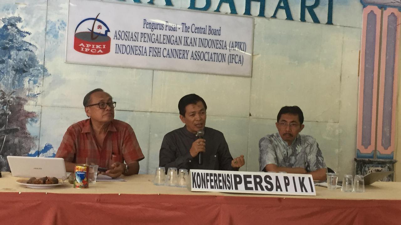 Asosiasi Pengalengan Ikan Indonesia (APIKI) menggelar jumpa pers soal ikan makarel kalengan yang mengandung cacing