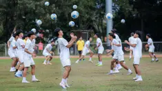 Pemain Timnas Indonesia U-22 melakukan sesi latihan resmi jelang melawan Myamar pada matchday kedua Grup C SEA Games 2025. Timnas Indonesia U-22 akan melakoni laga hidup-mati di laga terakhir Grup C SEA Games 2025. (Bola.com/ Bagaskara Lazuardi)