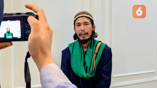 Pimpinan Pesantren Yatim dan Dhuafa Rauhul Mudi Al Aziziyah Aceh Abiya Jeunieb