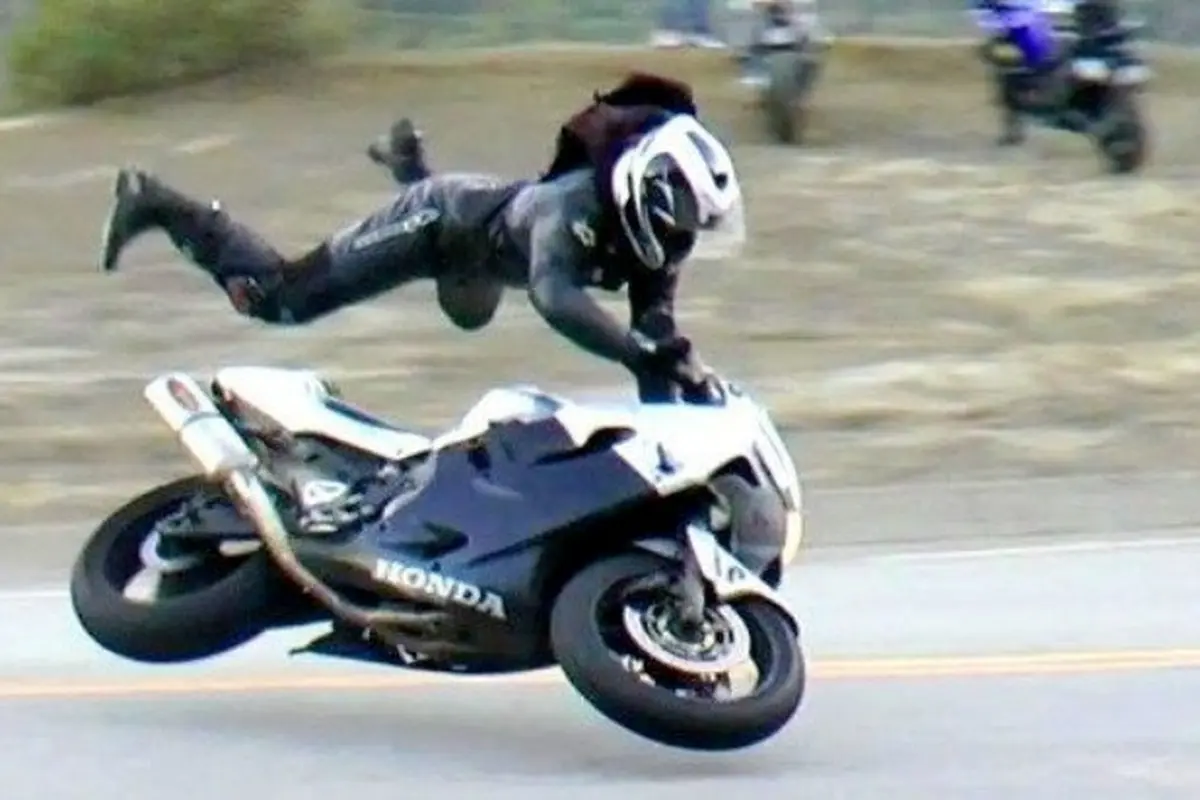Jatuh dari motor